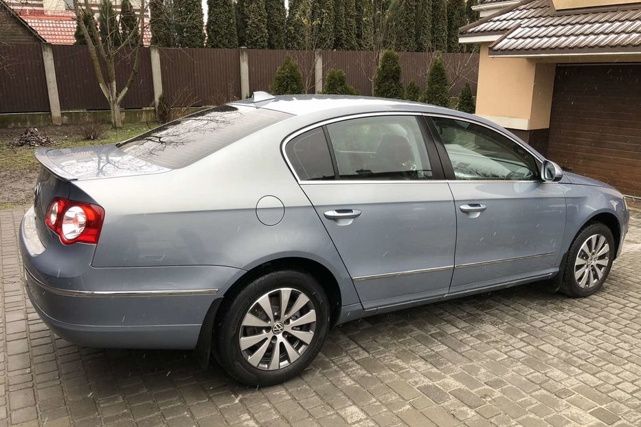 Продам Volkswagen Passat B6 HighLine 2010 года в Киеве