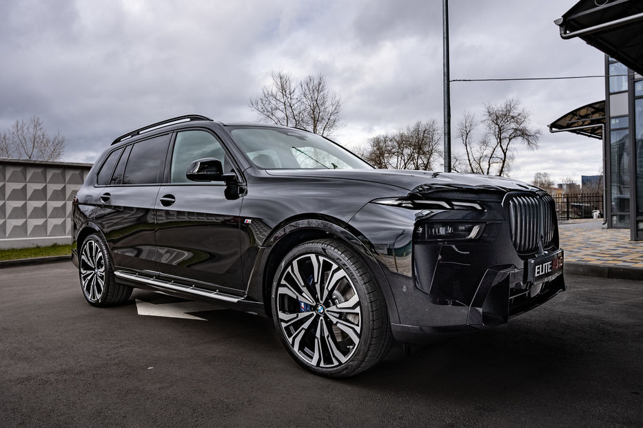 Продам BMW X7 М 2023 года в Киеве