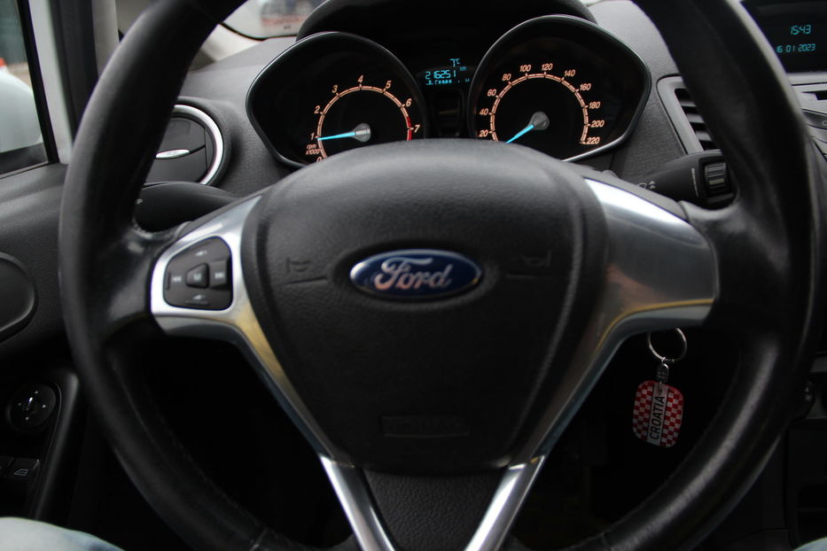 Продам Ford Fiesta Official 2013 года в Одессе