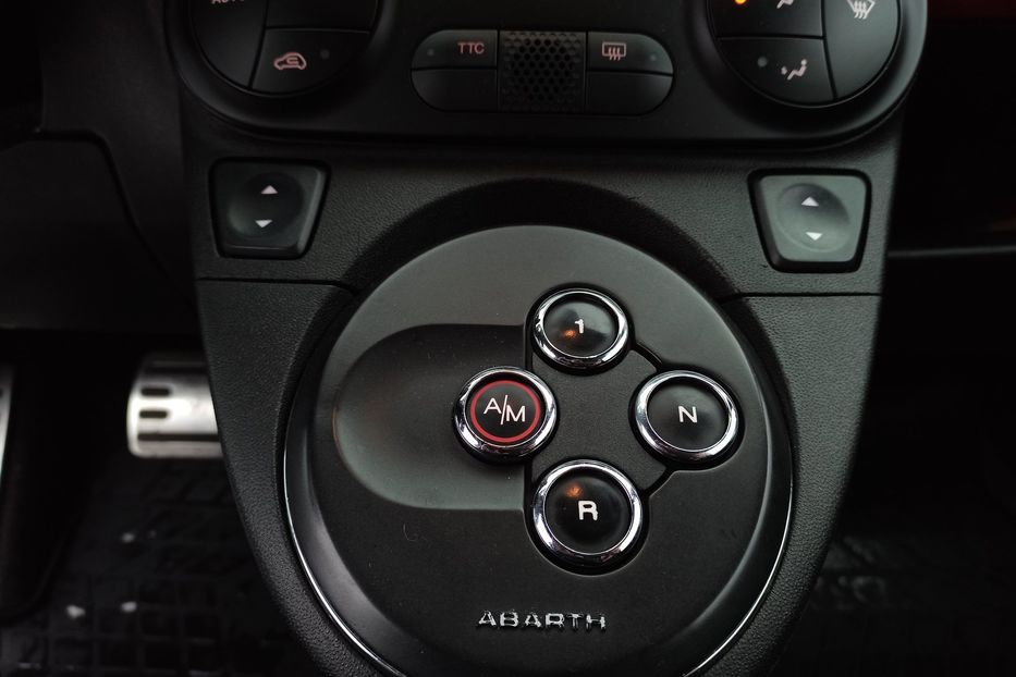 Продам Fiat 500 Abarth 2013 года в Днепре