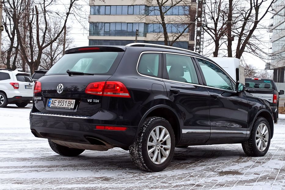 Продам Volkswagen Touareg 2012 года в Днепре