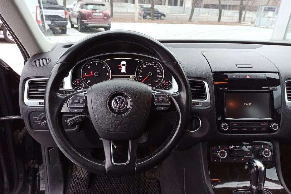 Продам Volkswagen Touareg 2012 года в Днепре