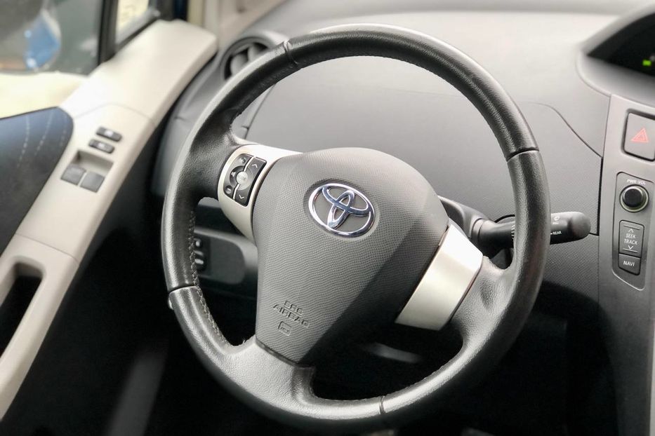 Продам Toyota Yaris 2008 года в Луцке