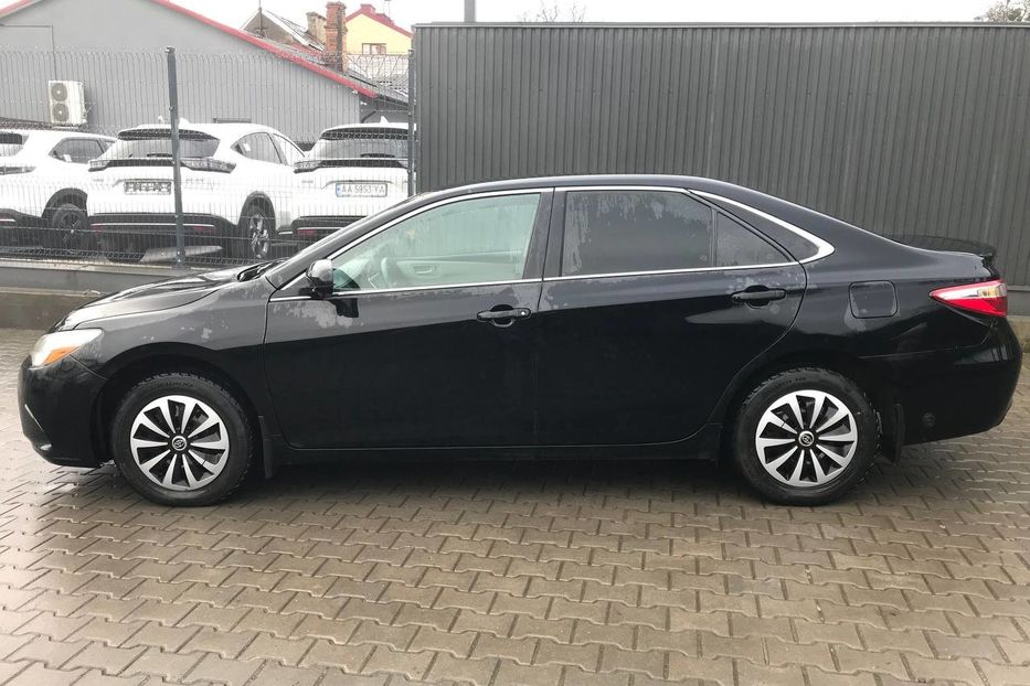 Продам Toyota Camry SE 2015 года в Черновцах