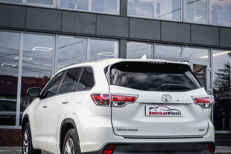 Продам Toyota Highlander 2014 года в Черновцах