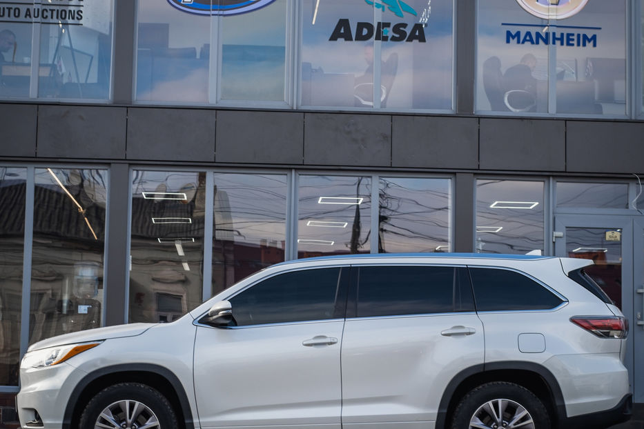 Продам Toyota Highlander 2014 года в Черновцах