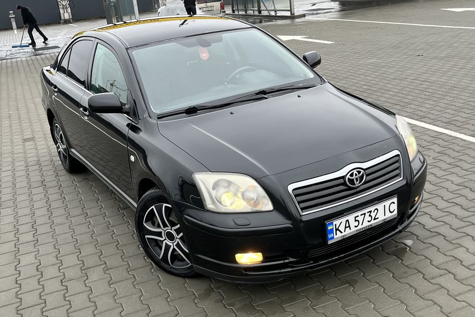 Продам Toyota Avensis 2003 года в Луцке