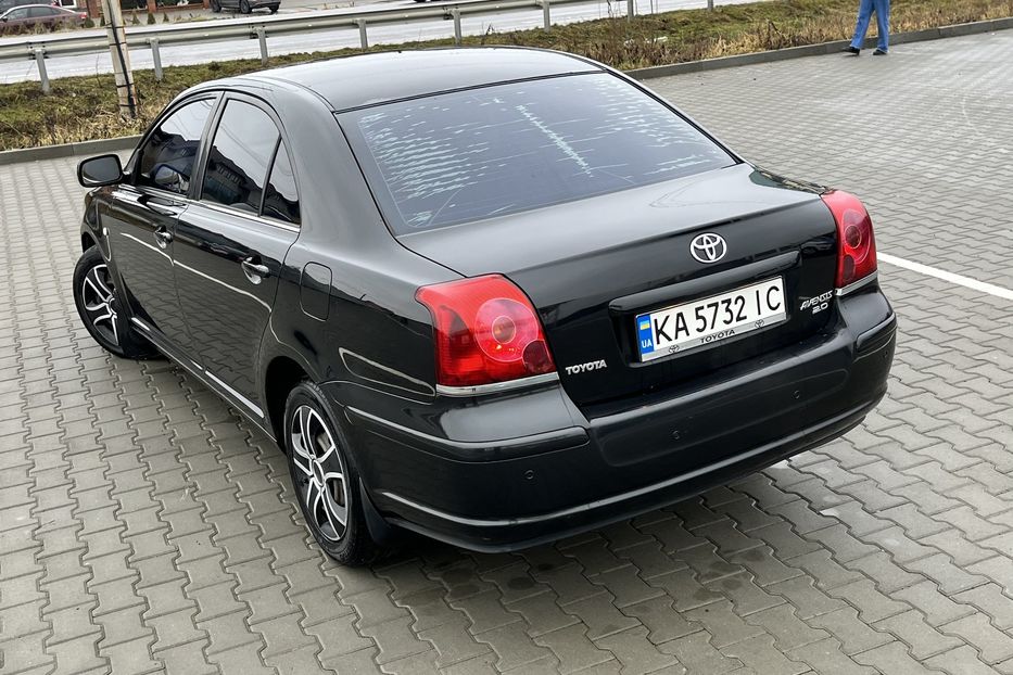 Продам Toyota Avensis 2003 года в Луцке