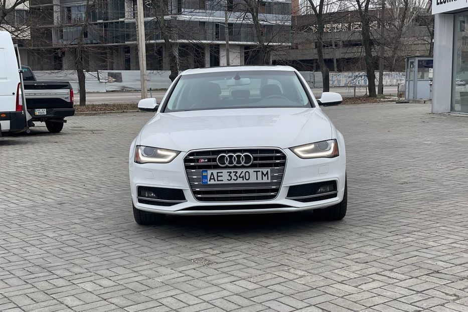 Продам Audi A4 S-Line  2014 года в Днепре