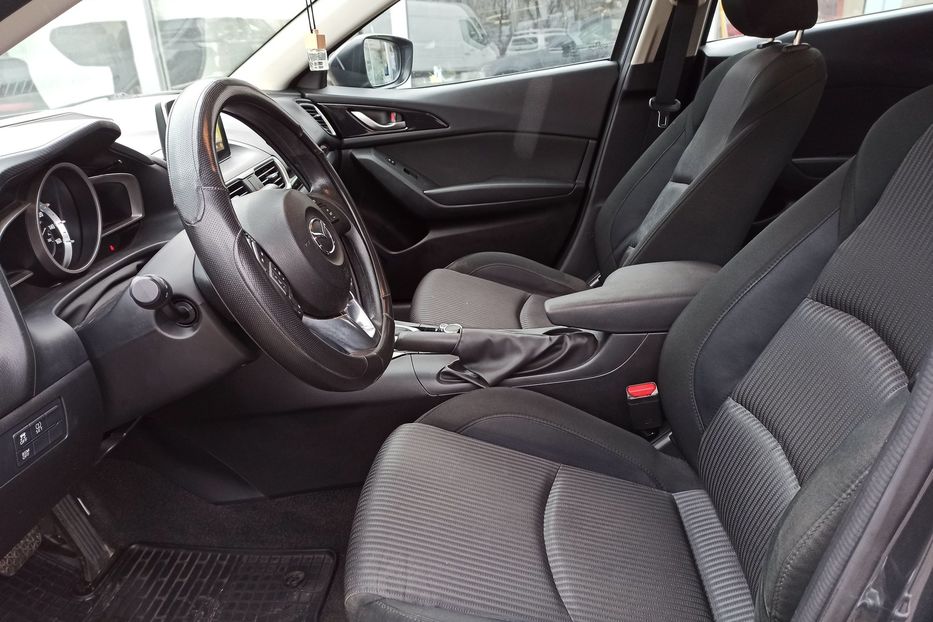 Продам Mazda 3 2016 года в Днепре