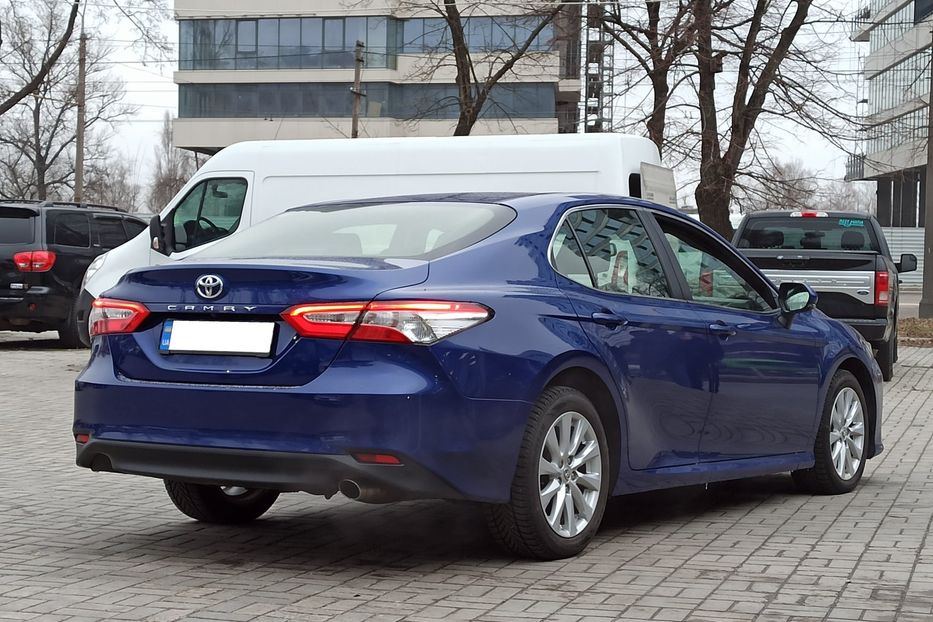 Продам Toyota Camry Elegance 2018 года в Днепре