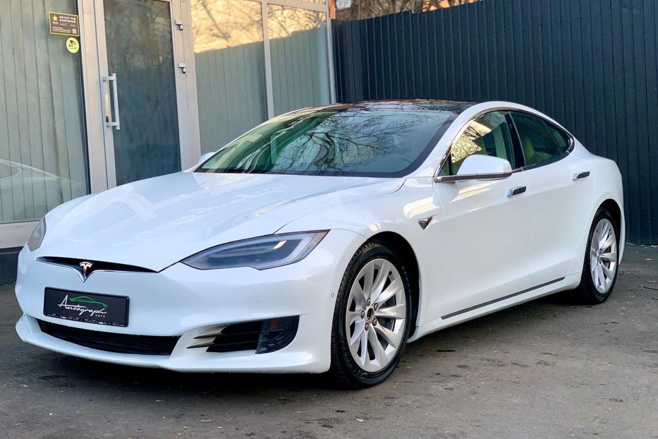 Продам Tesla Model S 75D 2016 года в Киеве