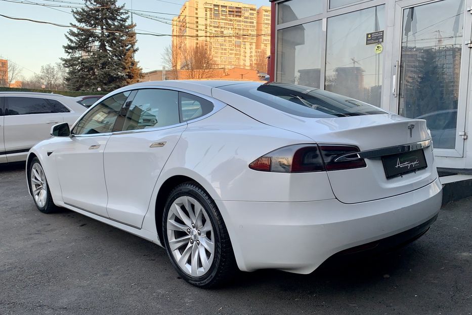 Продам Tesla Model S 75D 2016 года в Киеве