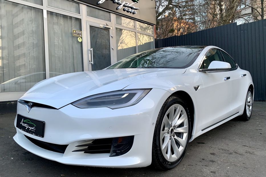 Продам Tesla Model S 75D 2016 года в Киеве