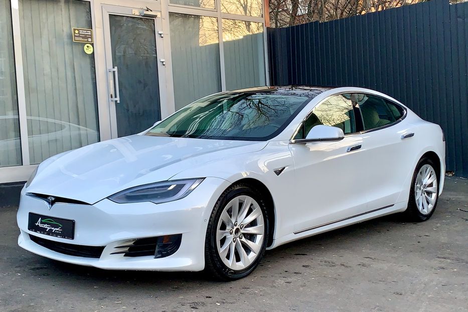 Продам Tesla Model S 75D 2016 года в Киеве