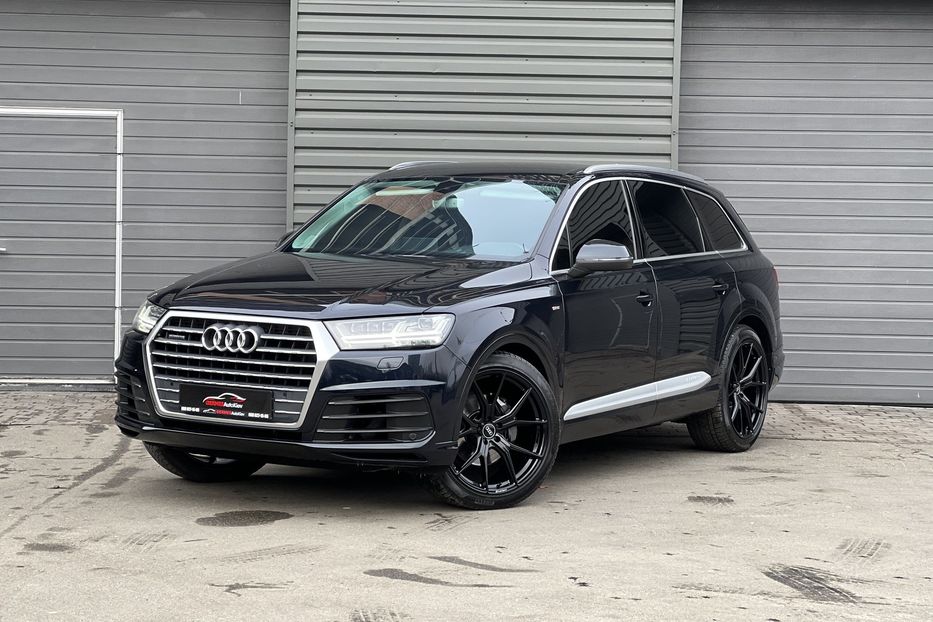 Продам Audi Q7 S-line  2016 года в Киеве