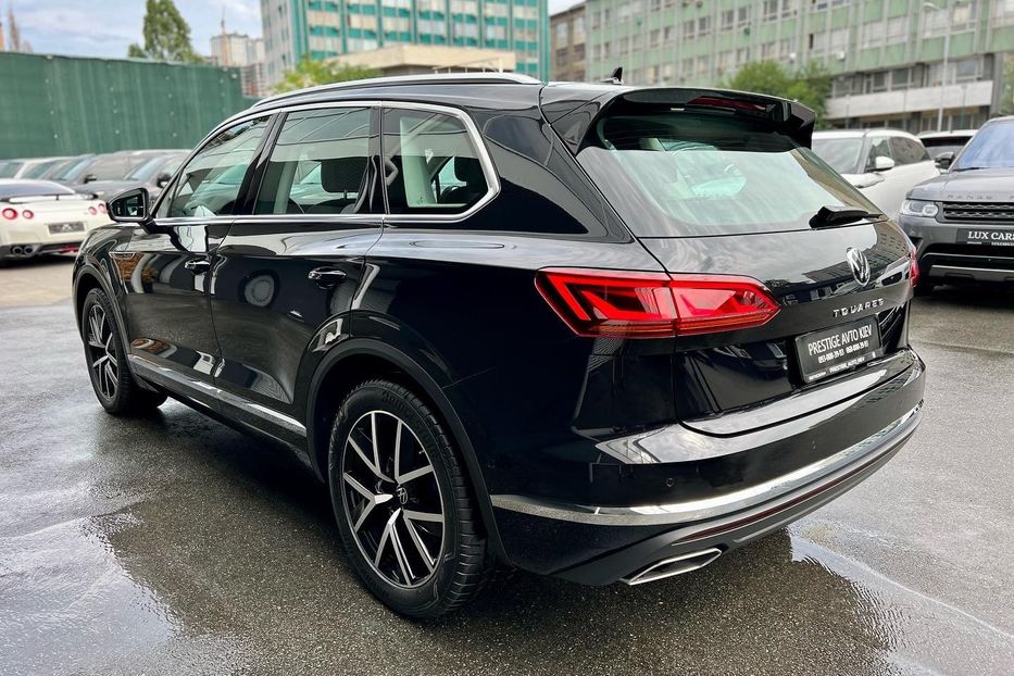 Продам Volkswagen Touareg NEW 2022 года в Киеве