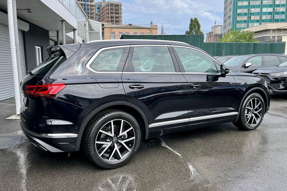 Продам Volkswagen Touareg NEW 2022 года в Киеве