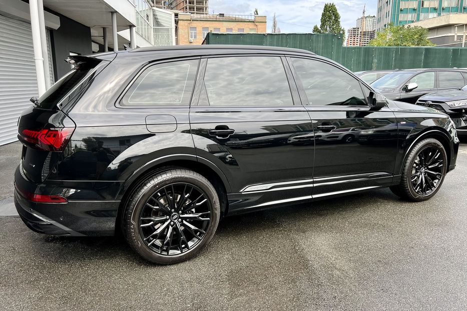 Продам Audi Q7 S-LINE 3.0TDI BLACK ALL 2021 года в Киеве