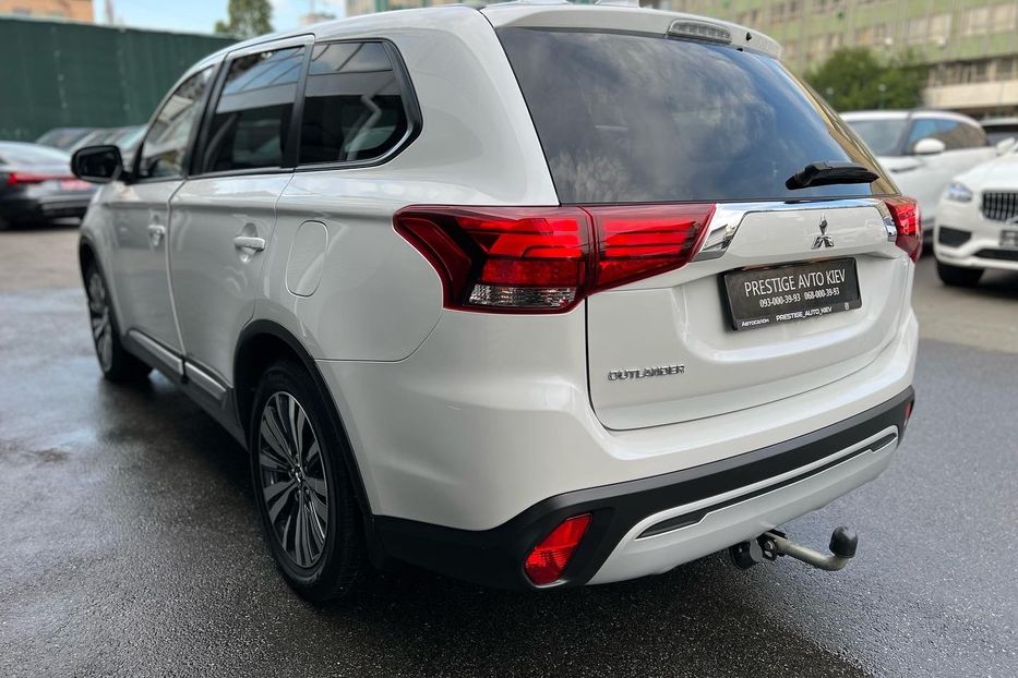 Продам Mitsubishi Outlander XL 2021 года в Киеве