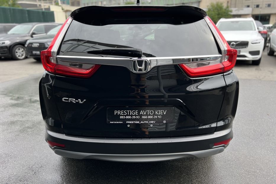 Продам Honda CR-V 2018 года в Киеве