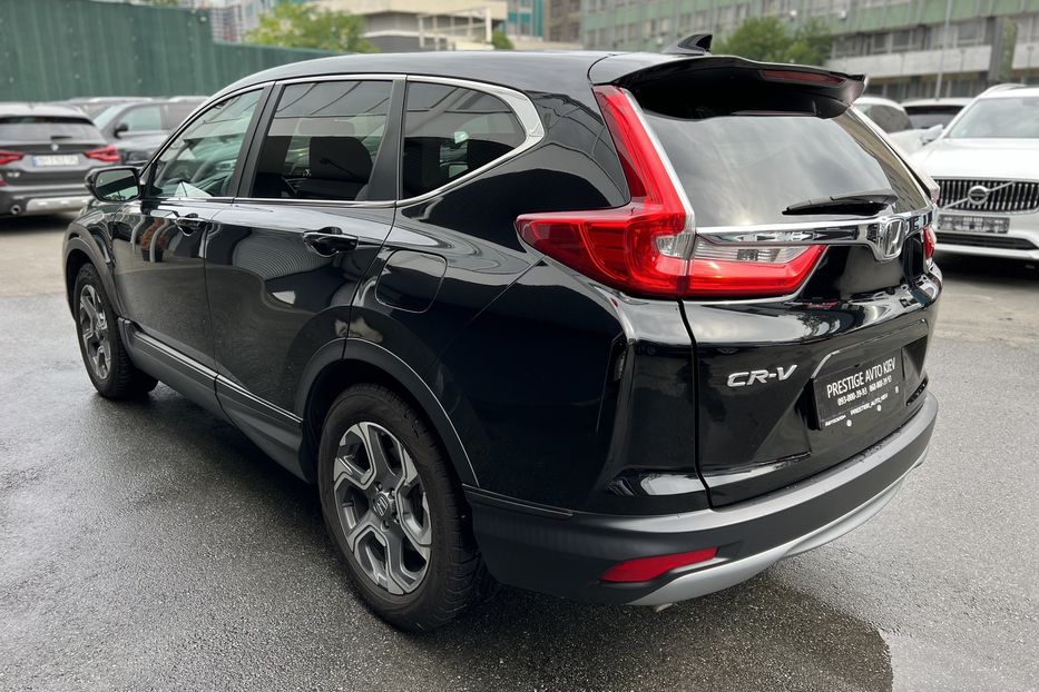 Продам Honda CR-V 2018 года в Киеве