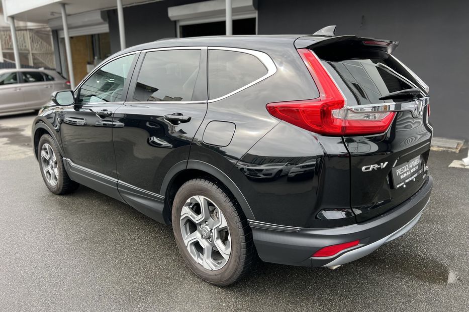 Продам Honda CR-V 2018 года в Киеве