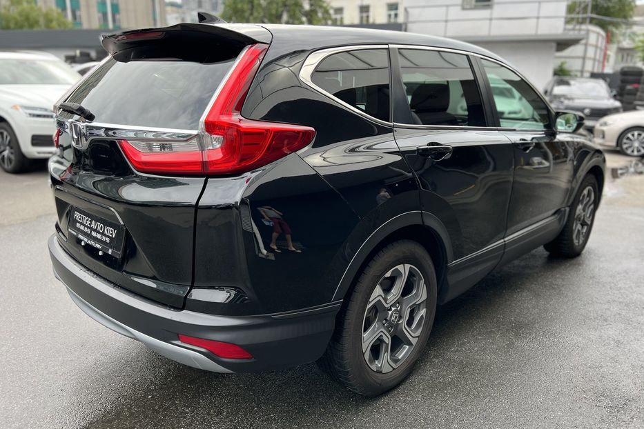 Продам Honda CR-V 2018 года в Киеве