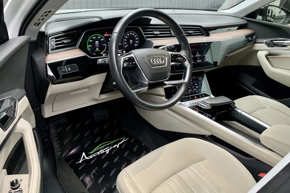 Продам Audi E-Tron Premium Plus Quattro 95 кВт 2019 года в Киеве