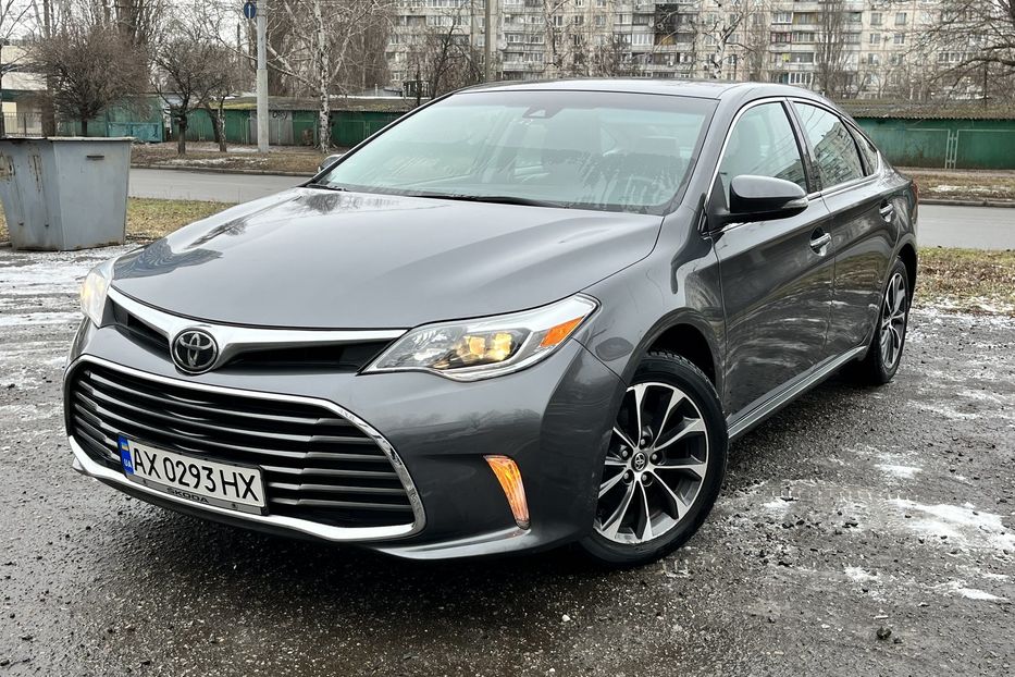 Продам Toyota Avalon XLE 2017 года в Харькове