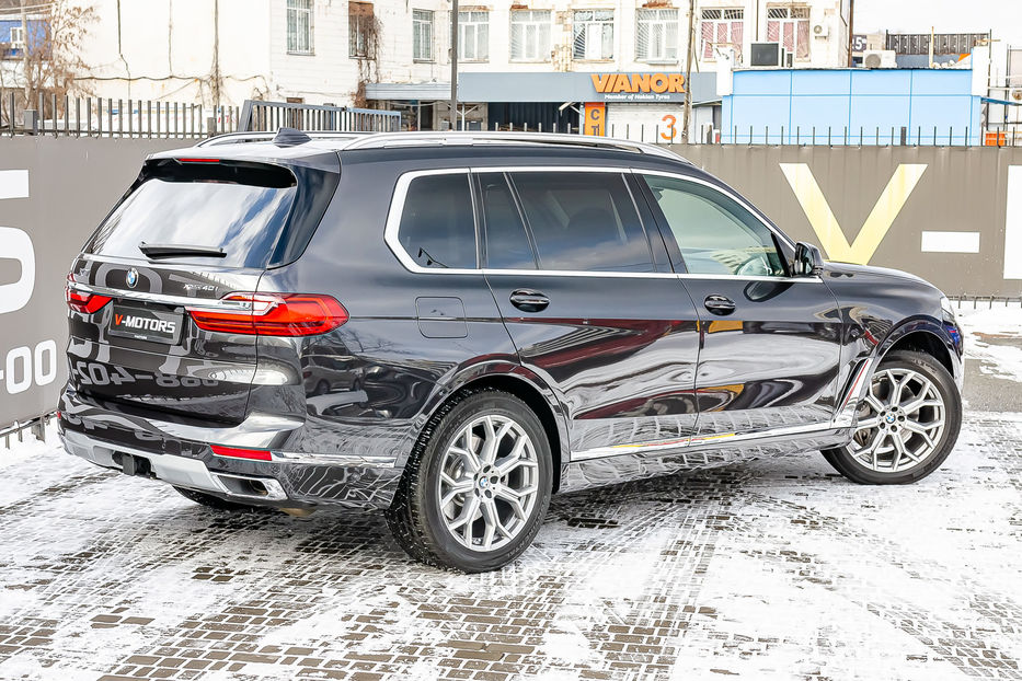 Продам BMW X7 40i Xdrive 2021 года в Киеве