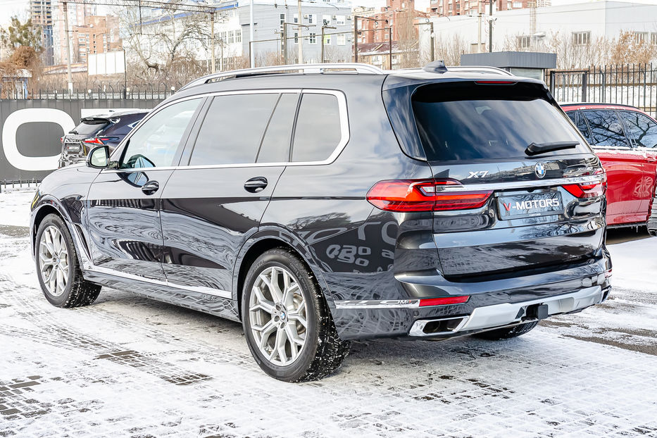 Продам BMW X7 40i Xdrive 2021 года в Киеве