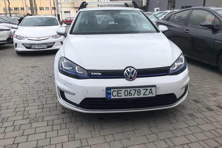 Продам Volkswagen e-Golf 2016 года в Черновцах