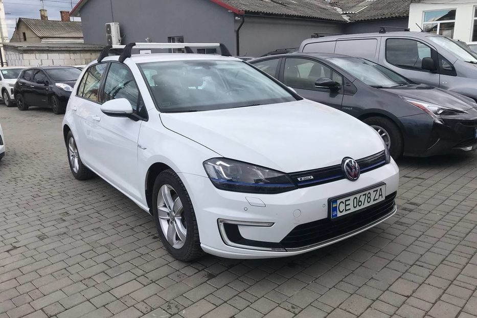 Продам Volkswagen e-Golf 2016 года в Черновцах