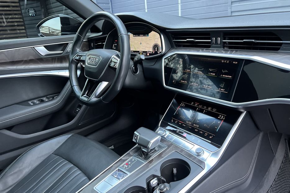Продам Audi A6 S line  2019 года в Киеве