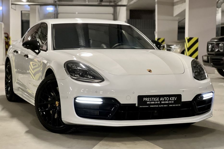 Продам Porsche Panamera Turbo 2016 года в Киеве