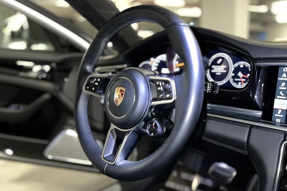 Продам Porsche Panamera Turbo 2016 года в Киеве