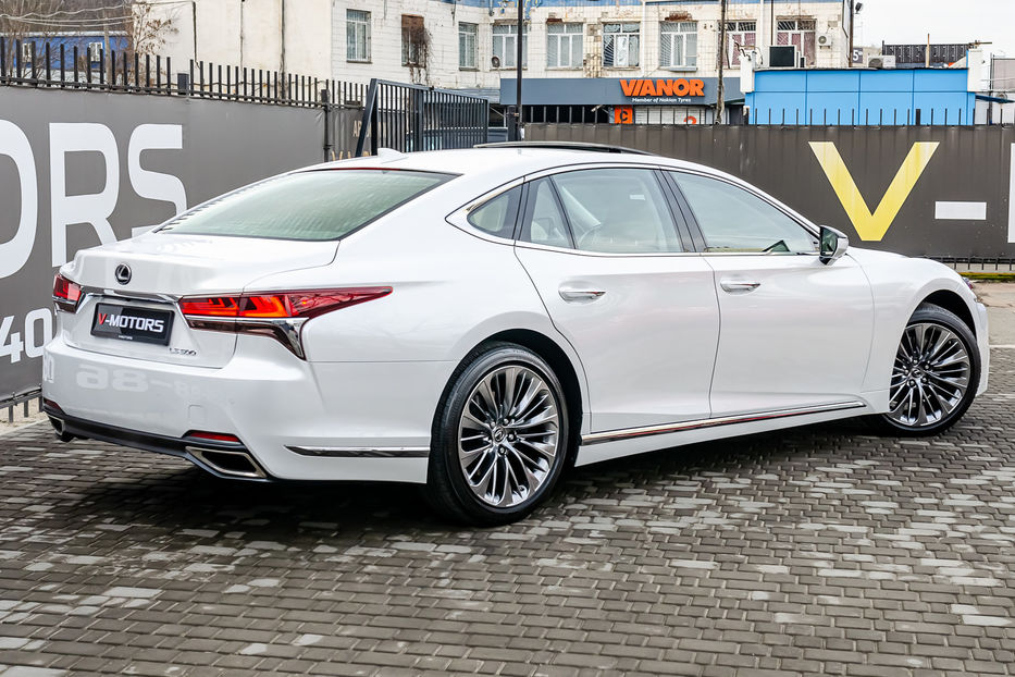 Продам Lexus LS 600 Premium  2019 года в Киеве