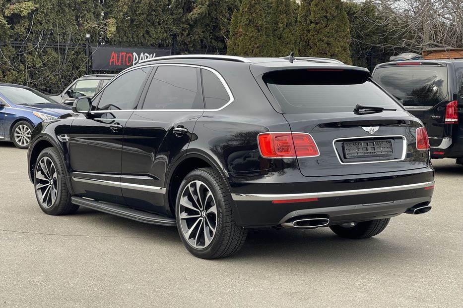 Продам Bentley Bentayga W12 6.0 2017 года в Киеве