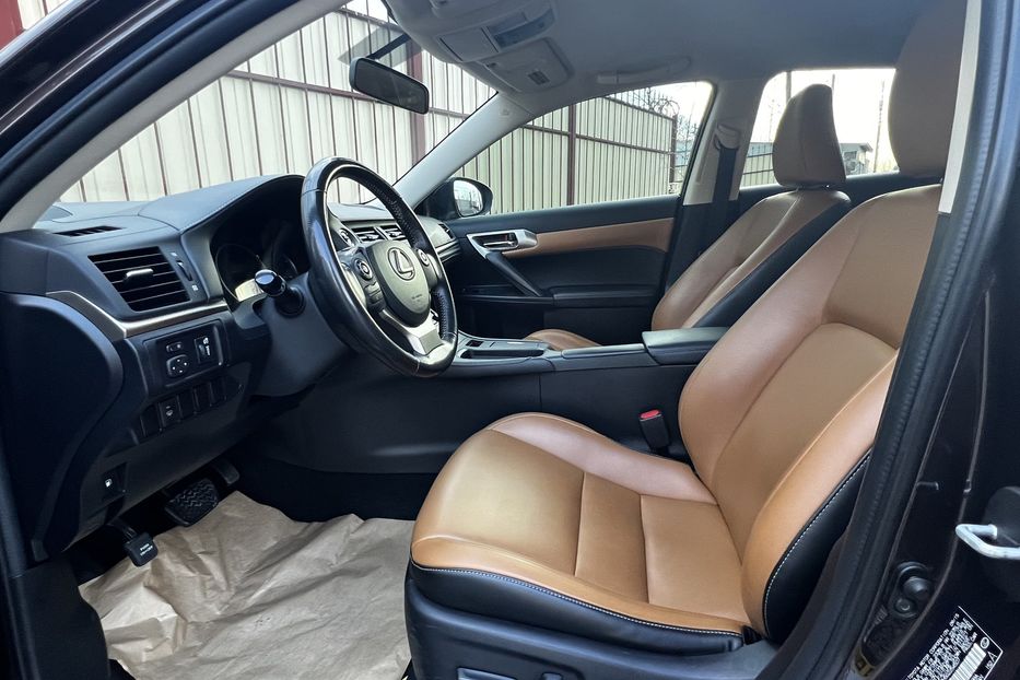 Продам Lexus CT 200H 2016 года в Одессе
