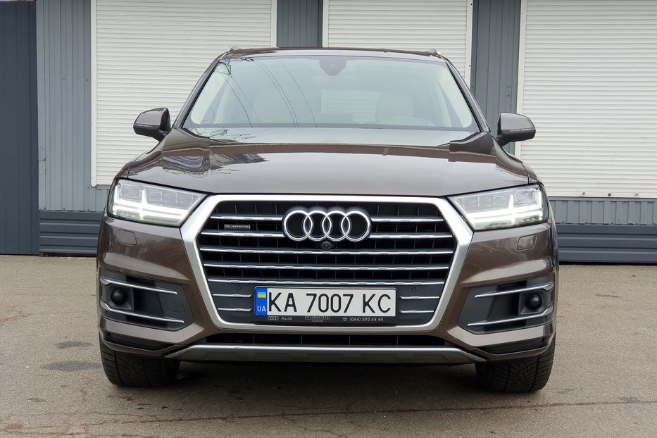 Продам Audi Q7 2016 года в Киеве