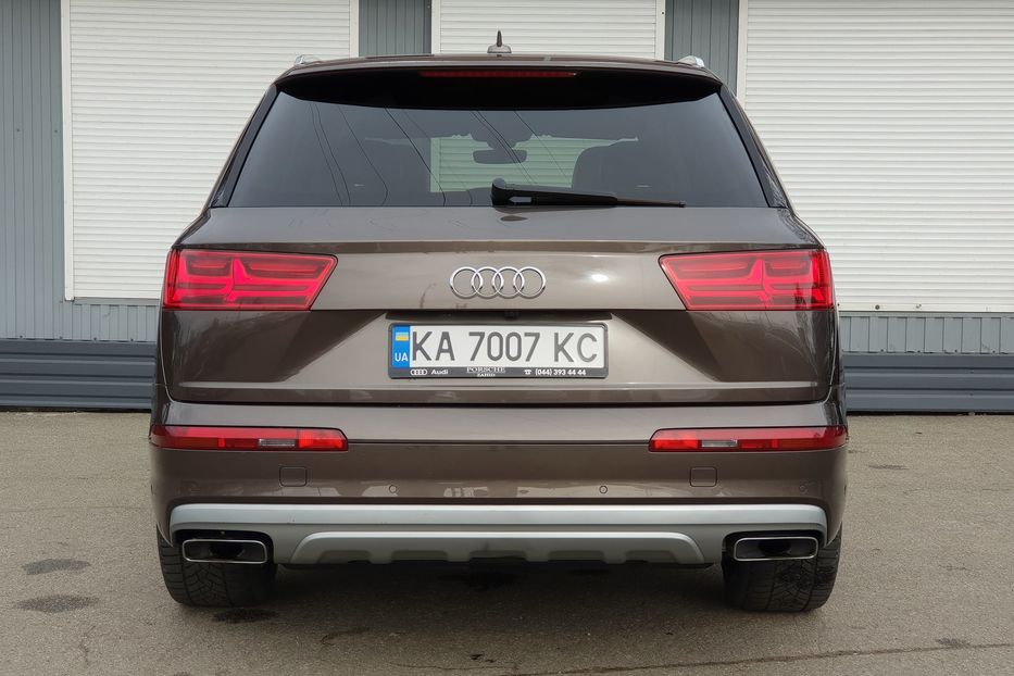 Продам Audi Q7 2016 года в Киеве