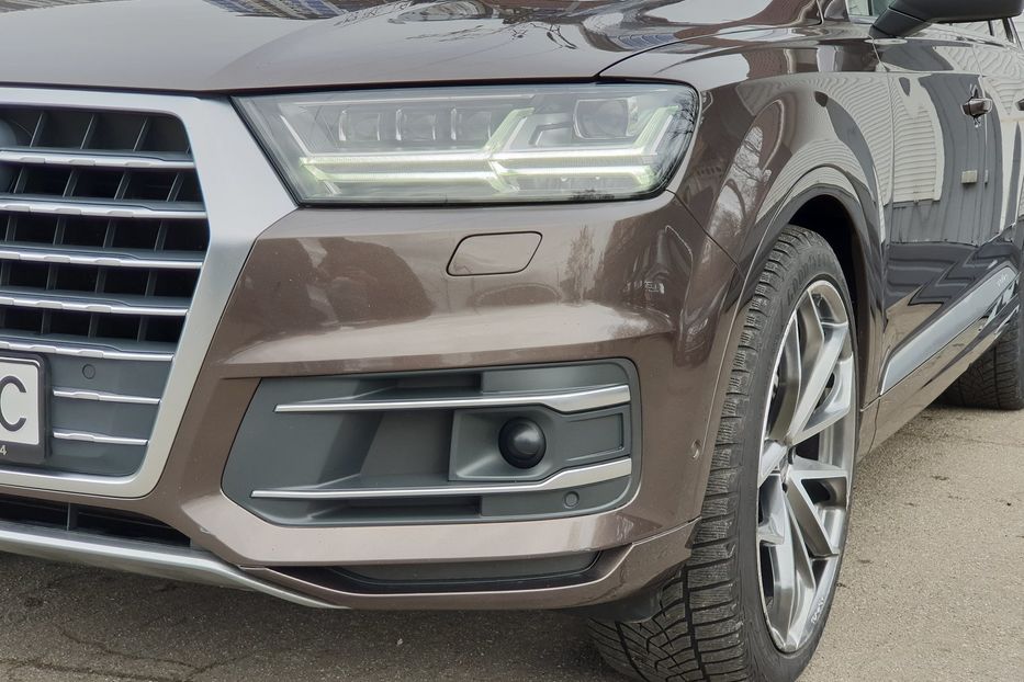 Продам Audi Q7 2016 года в Киеве