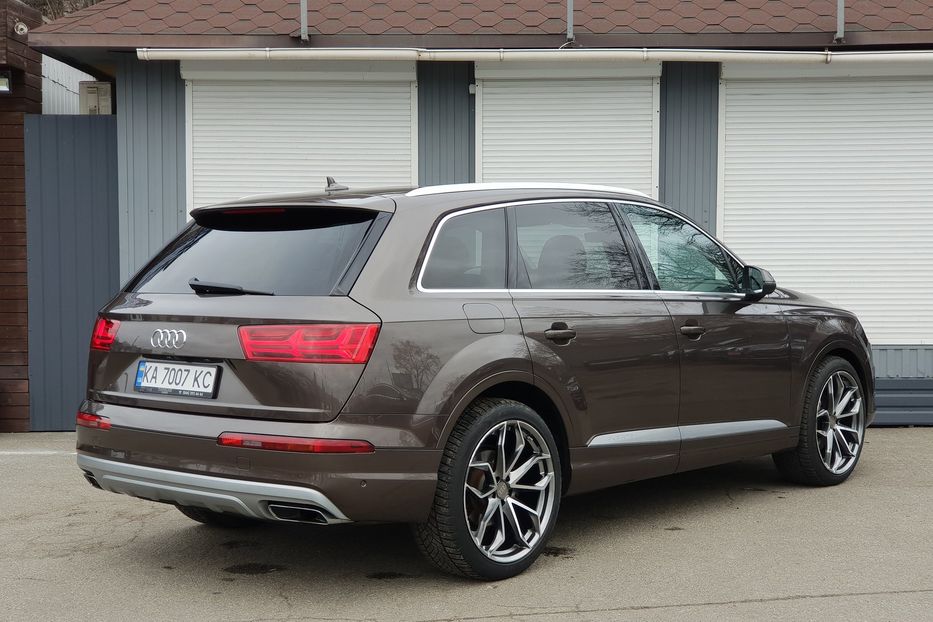 Продам Audi Q7 2016 года в Киеве