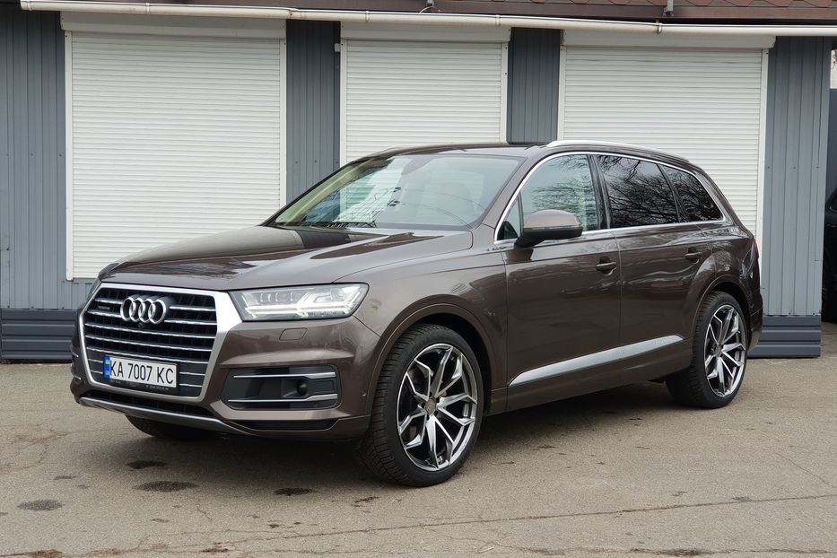 Продам Audi Q7 2016 года в Киеве