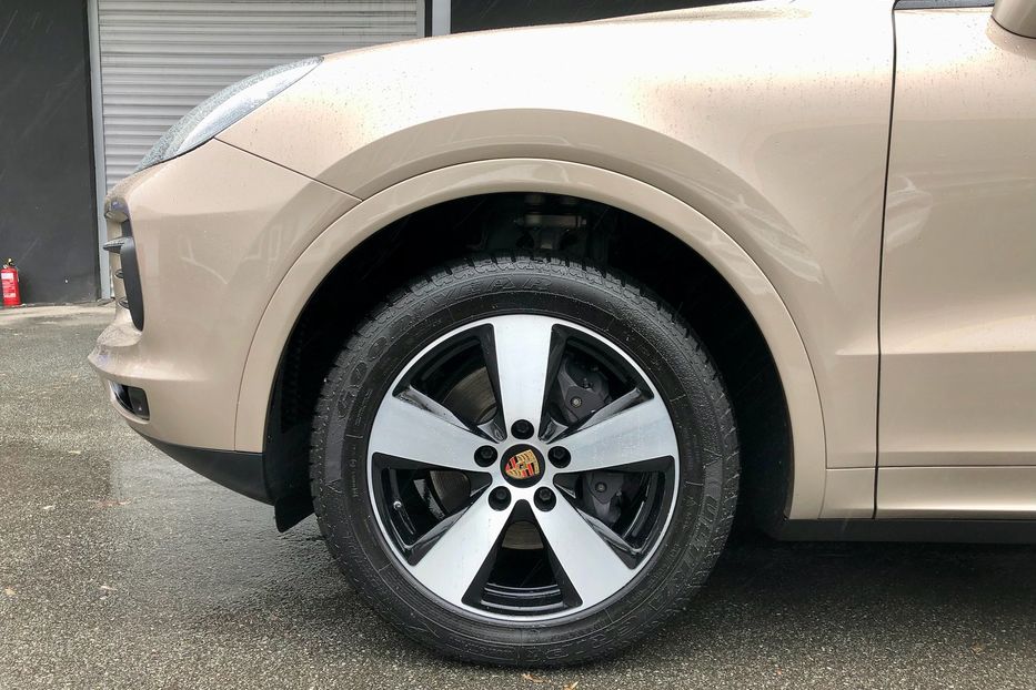 Продам Porsche Cayenne 2018 года в Киеве