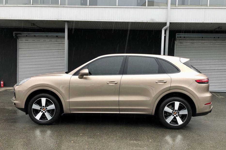 Продам Porsche Cayenne 2018 года в Киеве