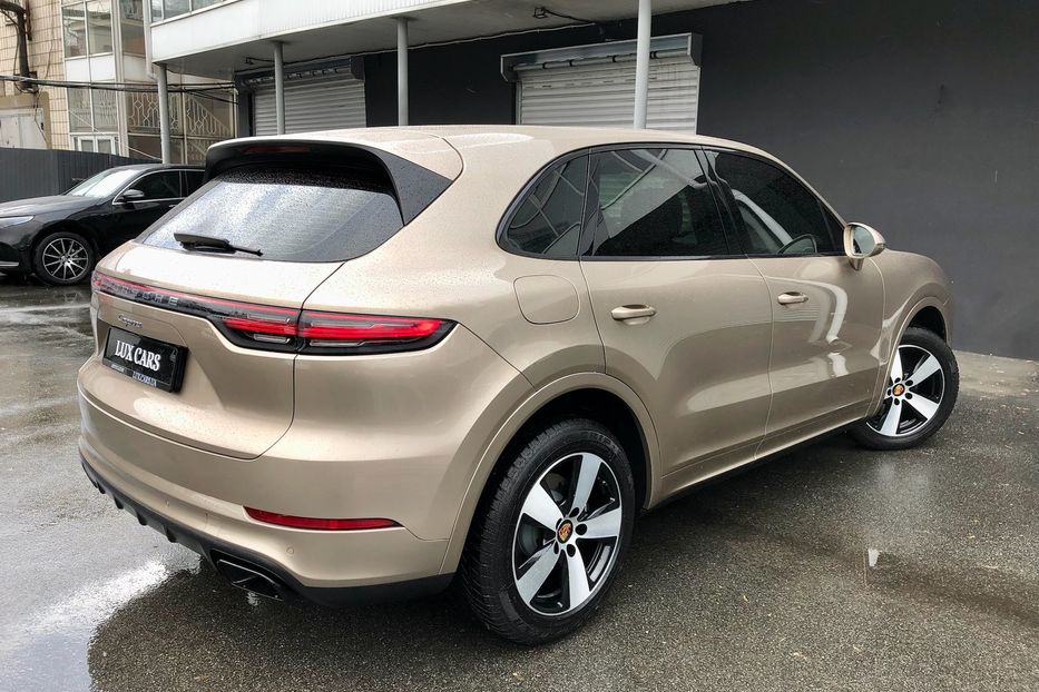 Продам Porsche Cayenne 2018 года в Киеве