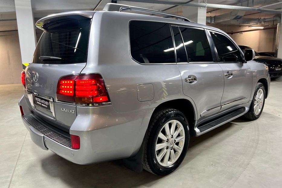 Продам Lexus LX 570 2008 года в Киеве