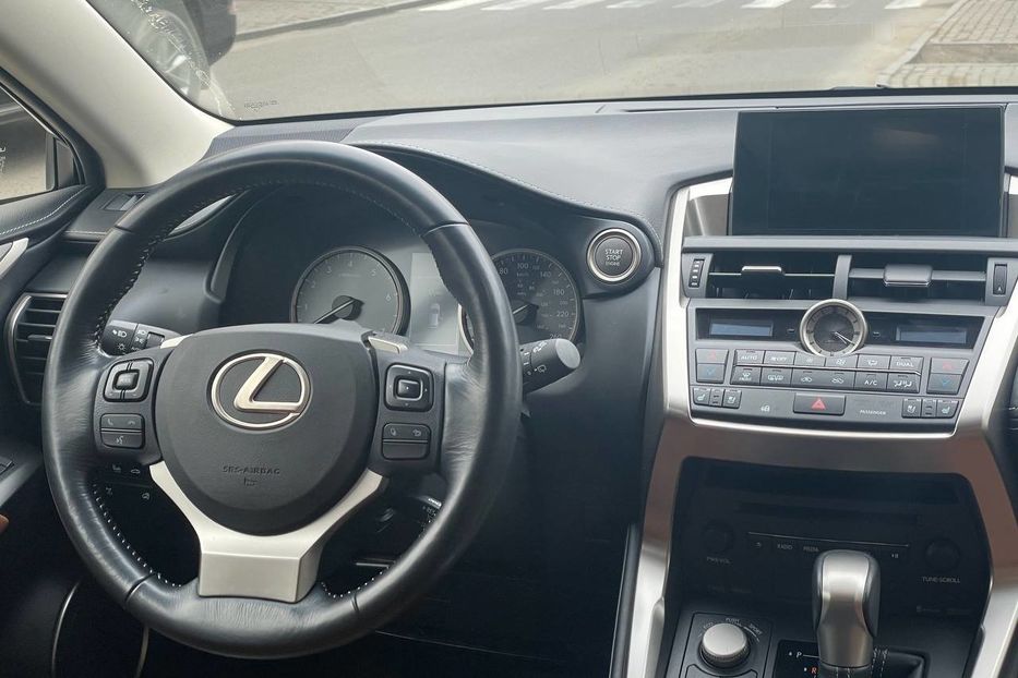 Продам Lexus NX 200 2015 года в Черновцах